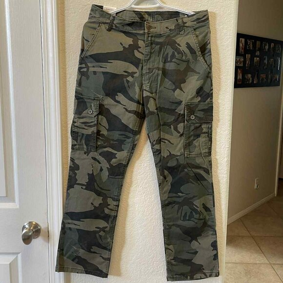 Wrangler camo pants - Picture 1 of 11